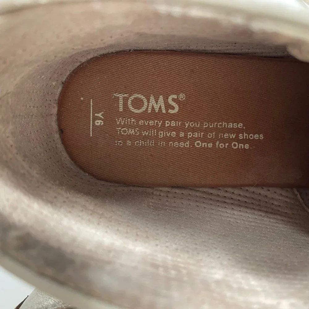 Tom's Girls White Gold Metallic Desert Wedge Ankle Lace Up Bootie